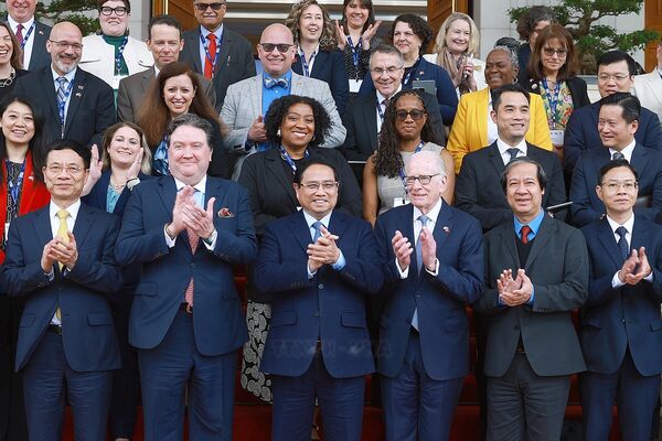 PM urges Vietnamese, US universities to foster stronger cooperation