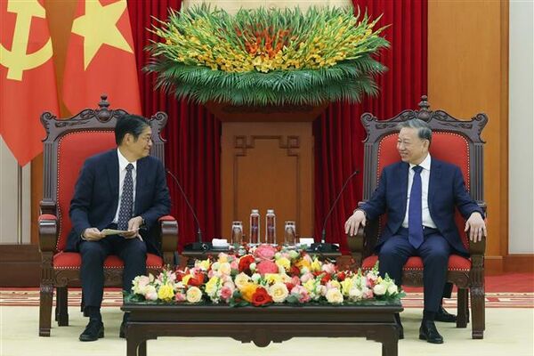 <b>Vietnam considers Japan as top important partner: Partychief</b>