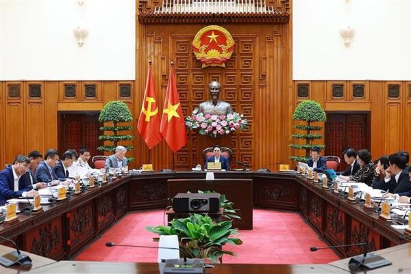 <b>PM demands specific, competitive policies to develop int’l financial centres</b>