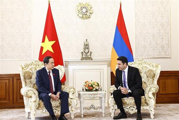 <b>Vietnam, Armenia foster traditional ties in Yerevan talks</b>