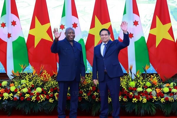 Vietnamese PM meets with visiting Burundian President