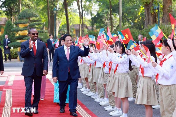 Prime Minister hosts welcome ceremony for Ethiopian counterpart