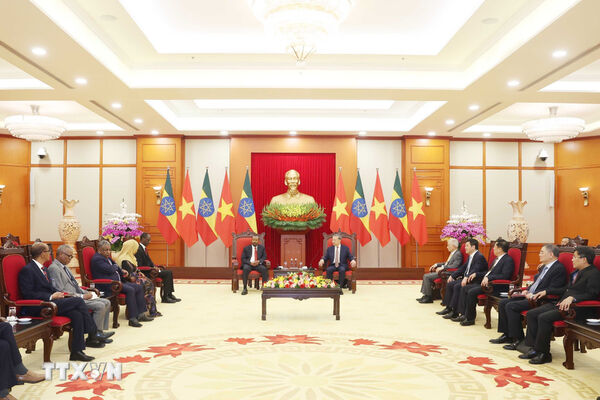 Top leader hosts Ethiopian Prime Minister