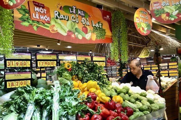 <b>Total retail sales of goods, services up 9.9% in Q1</b>