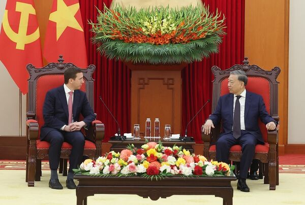 Party leader receives CEO of Warburg Pincus