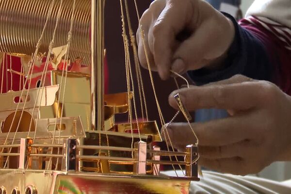 <b>Thai Binh village preserves silver engraving craft</b>