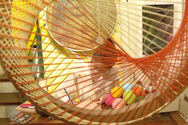 String Art: Unique shaping art with thread and nails