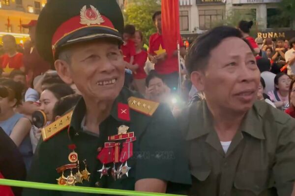 People stay up all night to wait for grand parade