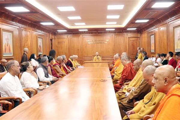 Vietnam Buddhist Sangha leader welcomes global Vesak delegates