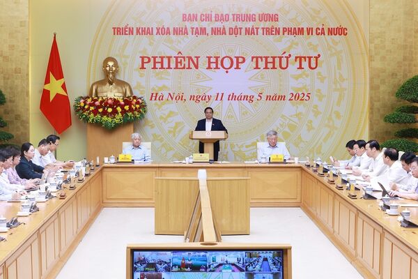 PM orders accelerated actions to wipe out substandard houses by Oct. 31