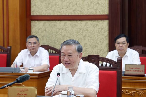 Party chief calls for continued dissemination of Constitution amendments