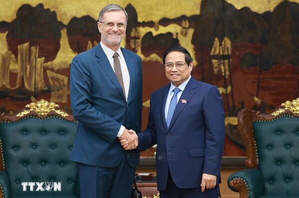 PM receives French Ambassador