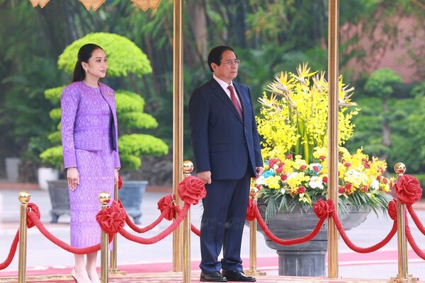 Prime Minister hosts welcome ceremony for Thai counterpart