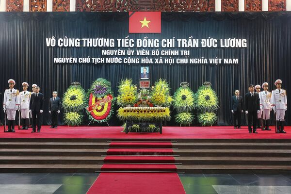 <b>State funeral held for former State President Tran Duc Luong</b>