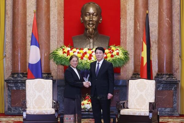 State President meets Lao, Cambodian leaders