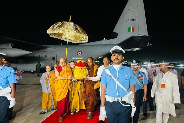 Buddha’s relics return to India after Vietnam pilgrimage