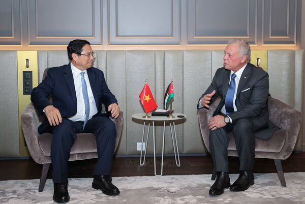 PM meets with Jordanian King on UNOC 3 sidelines