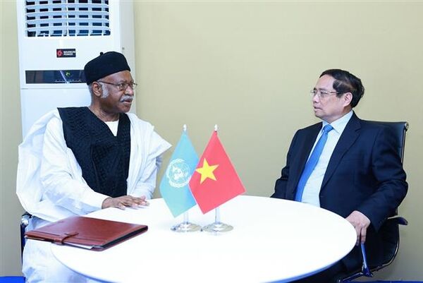 Vietnamese PM meets President of UN General Assembly in France