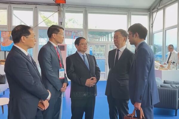 PM Pham Minh Chinh meets Chinese Vice President in Nice