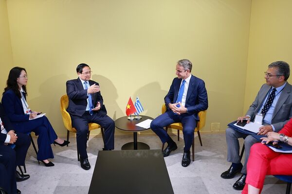 Vietnamese, Greek PMs meet on sidelines of UNOC 3
