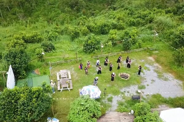 A Hmong artisan’s mission to preserve his language and music