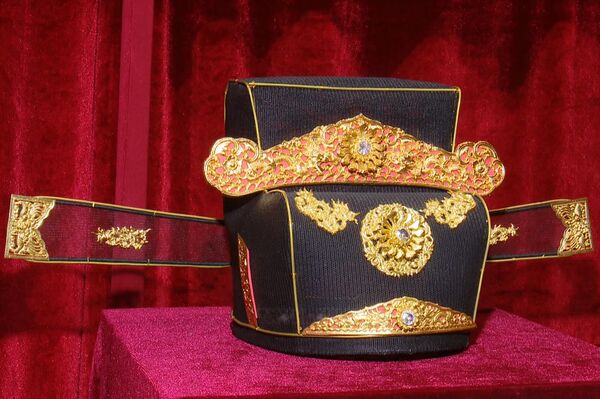 Nguyen Dynasty court attire brought back to life