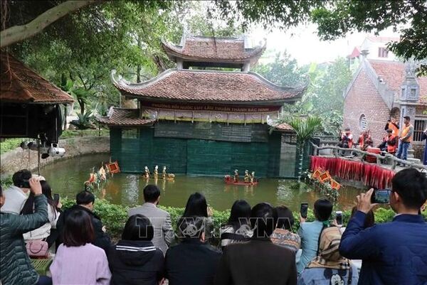Experiencing traditional Vietnamese village space in Bac Ninh