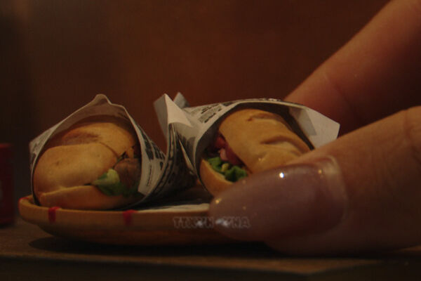 Miniature art: Taste of Vietnam in palm of hand