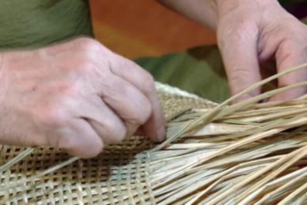 Kim Son’s sedge weaving craft endures