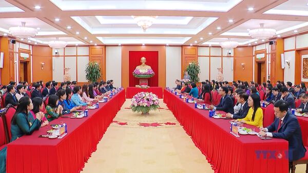 Party chief urges young lawmakers to drive innovation, reform