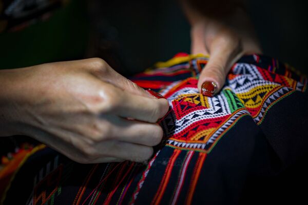 Unique beauty of the Pieu scarf