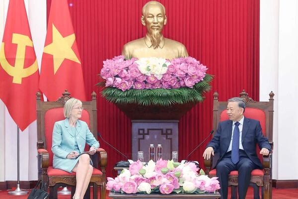 Party chief receives Australian Ambassador to Vietnam