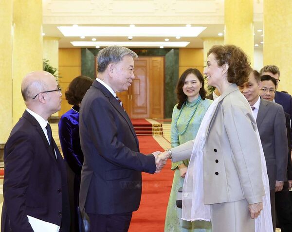 Vietnam pledges to play active role in UNESCO’s global missions: Party chief