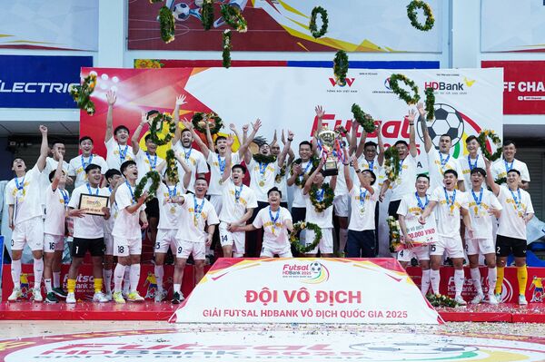<b>Thái Sơn Nam TP Hồ Chí Minh lập kỷ lục lần thứ 14 vô địch futsal quốc gia</b>