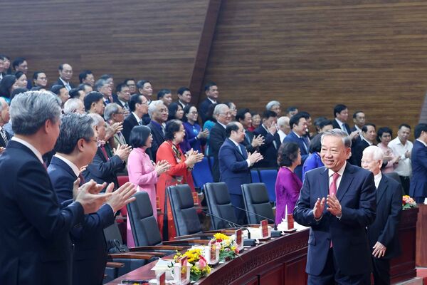 Party chief attends launch of new Ho Chi Minh City