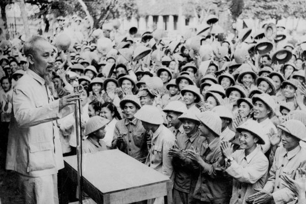 <b>HỌC BÁC MỖI NGÀY: “Thanh niên phải chuẩn bị làm người chủ nước nhà”</b>