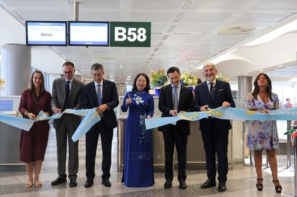 Vietnam Airlines launches first-ever Hanoi-Milan direct air route