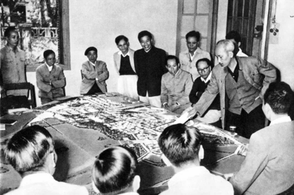 <b>HỌC BÁC MỖI NGÀY: Phát triển Thủ đô Hà Nội “văn hiến - văn minh - hiện đại”</b>