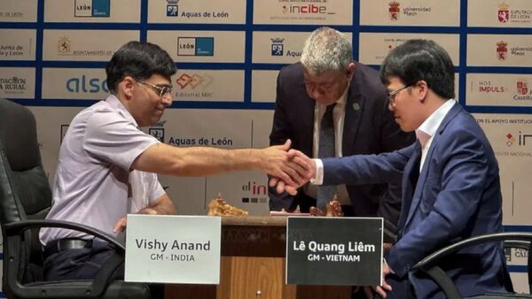 Le Quang Liem topples legend Anand to claim Leon Masters championship