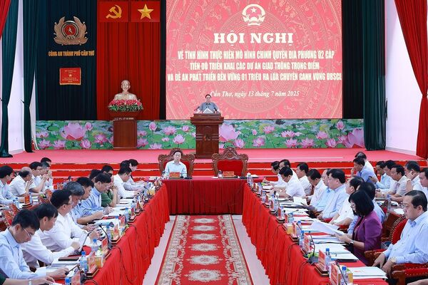 Two-tier local government must operate in perfect manner: PM