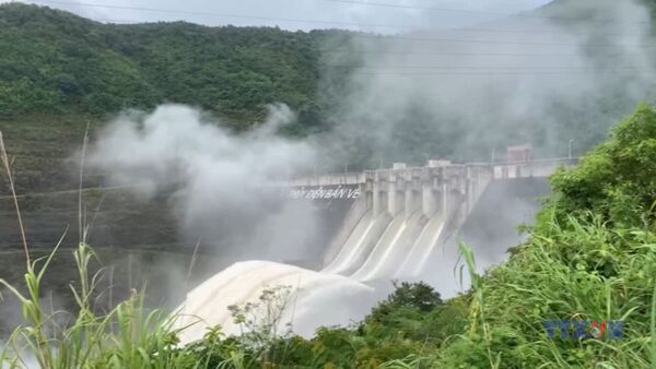 Ban Ve Hydropower Plant discharges record floodwater to ease pressure