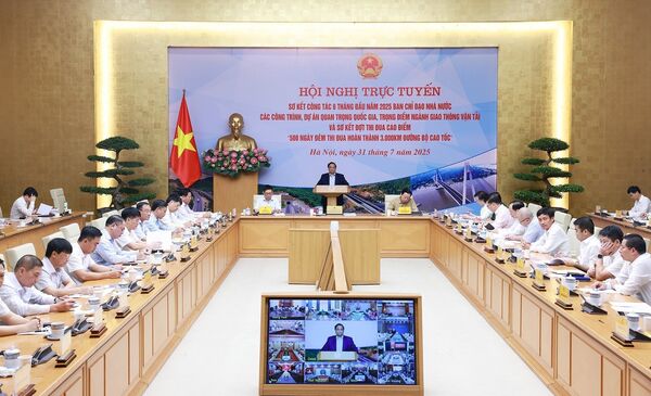 Prime Minister requests completing 3,000 km of expressways by year-end