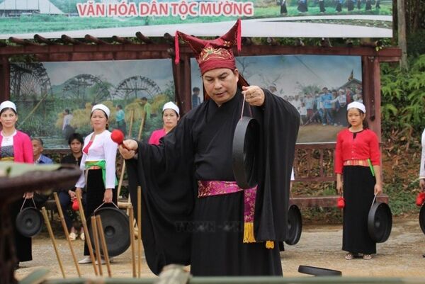 Muong ethnic people promoting traditional folk ritual