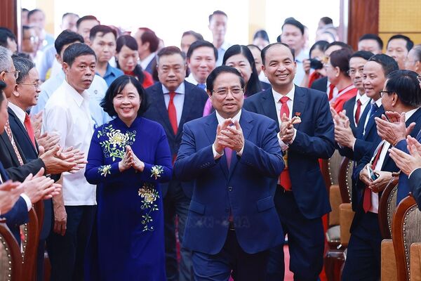 PM requests Tay Ho to become Hanoi's exemplary ward across areas