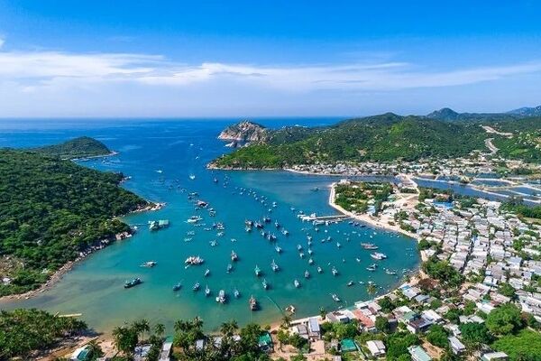 Vinh Hy Bay offers unspoiled beauty and coastal experiences