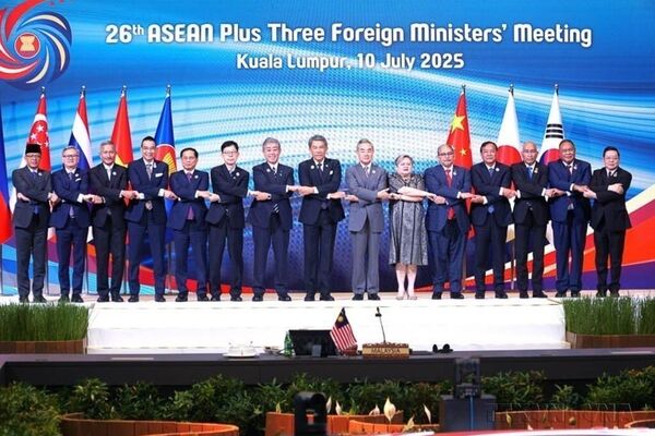 Vietnam’s diplomacy drives national achievements over 80 years