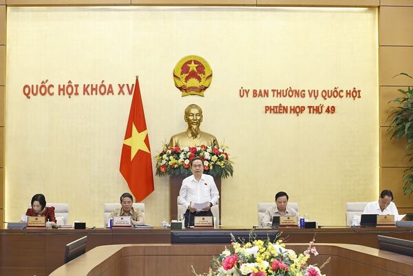 National Assembly Standing Committee opens 49th session