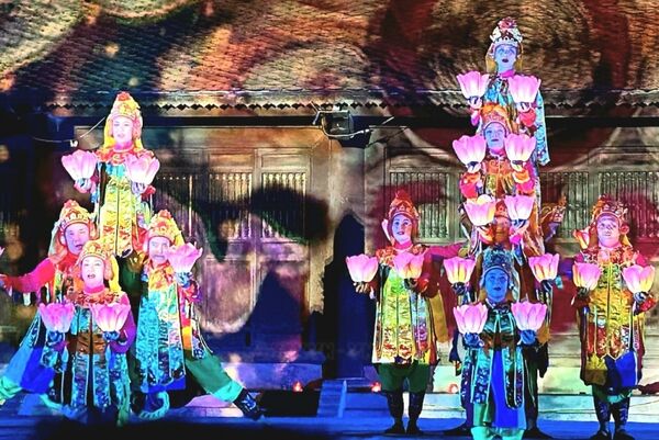 Awakening heritage with technology