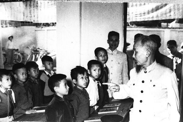 <b>HỌC BÁC MỖI NGÀY: Đầu tư cho giáo dục  là đầu tư cho tương lai của dân tộc</b>