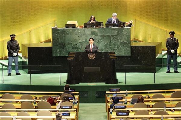 Vietnamese State President spotlights value of peace in building sustainable future